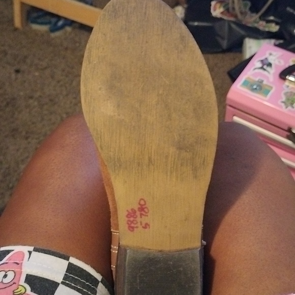 Cute brown ankle boots - Picture 3 of 4